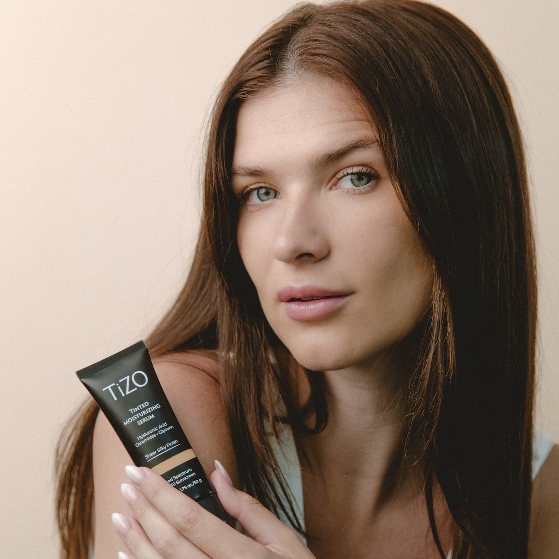 Tizo Tinted Moisturizer Serum LIGHT MEDIUM - Imagen 2